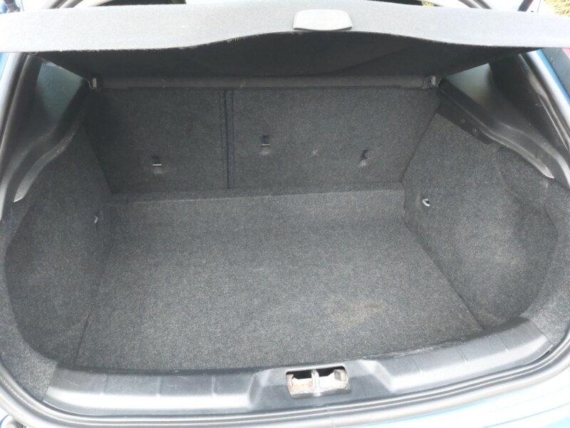 Used Volvo V40 2016 for sale - 77530696: Photo 8