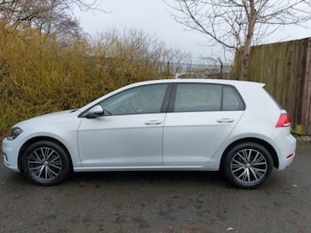 Used Volkswagen Golf 2017 for sale - 77424455: Photo