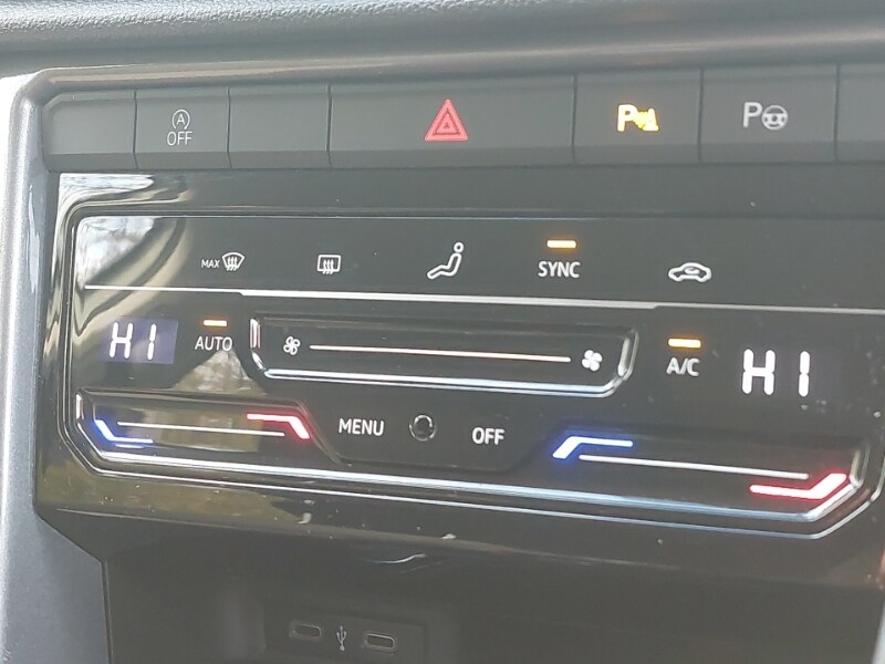 Used Volkswagen T-Roc 2023 for sale - 76533425: Photo 14