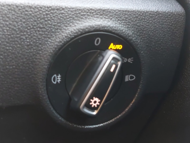 Used Volkswagen T-Roc 2018 for sale - 76683678: Photo 12