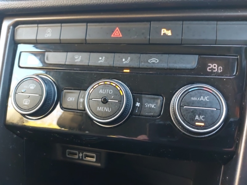 Used Volkswagen T-Roc 2018 for sale - 76683678: Photo 14