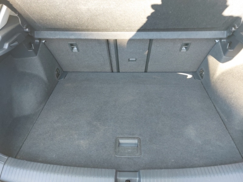 Used Volkswagen T-Roc 2018 for sale - 76683678: Photo 8