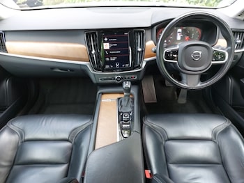 Used Volvo S90 2017 for sale - 76879994: Photo