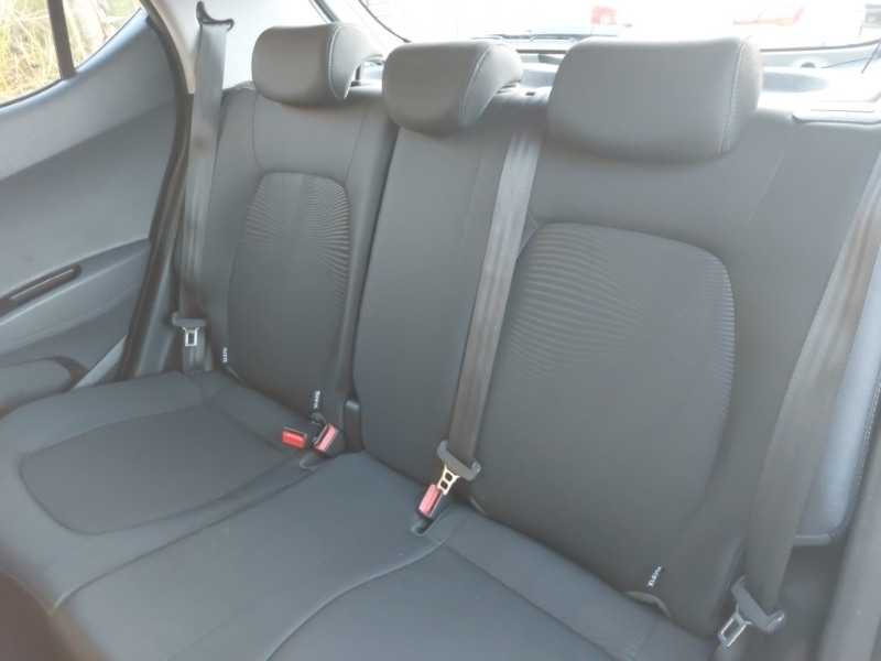 Used Hyundai i10 2018 for sale - 77085659: Photo 6