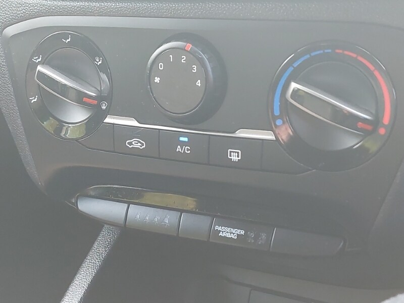 Used Hyundai i20 2018 for sale - 76560402: Photo 14