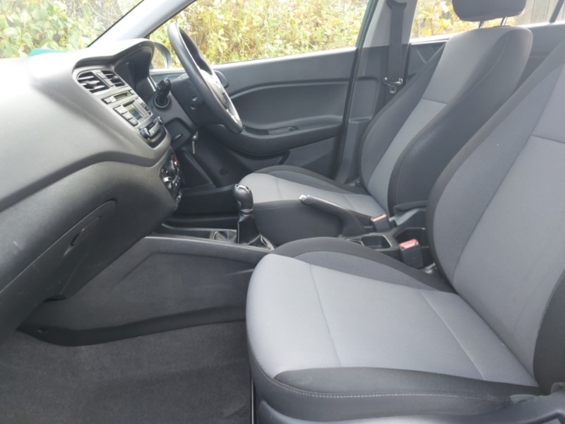 Used Hyundai i20 2018 for sale - 76560402: Photo 5