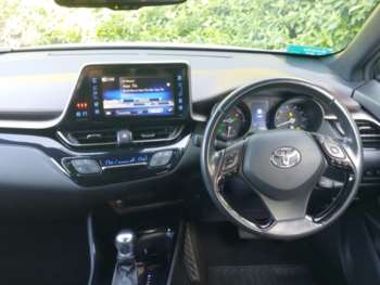 Used Toyota C-HR 2017 for sale - 75184378: Photo