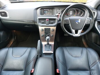 Used Volvo V40 2016 for sale - 77660891: Photo