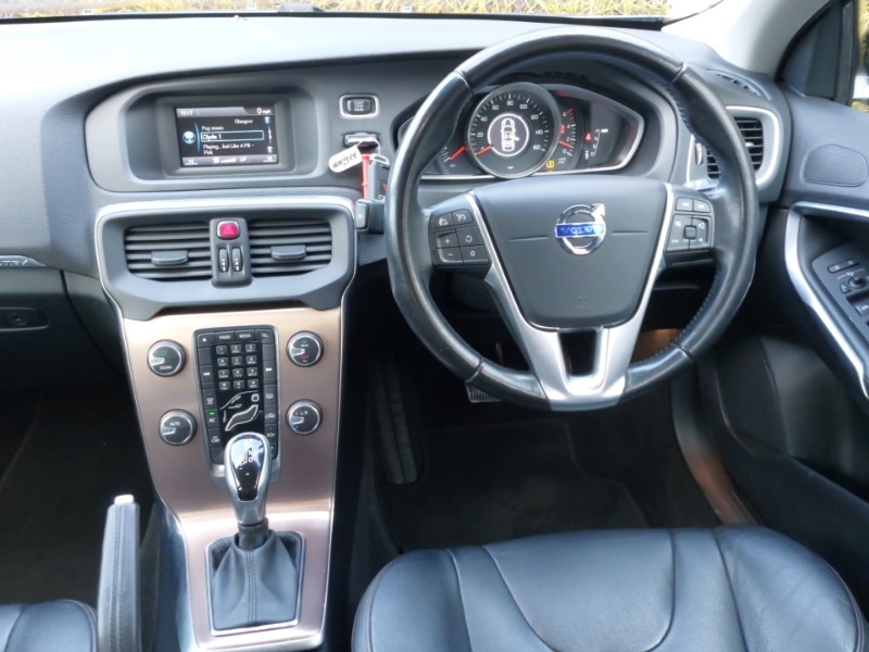 Used Volvo V40 2016 for sale - 77660891: Photo 7