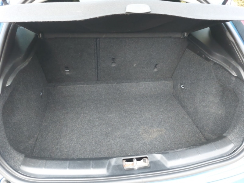 Used Volvo V40 2016 for sale - 77660891: Photo 8