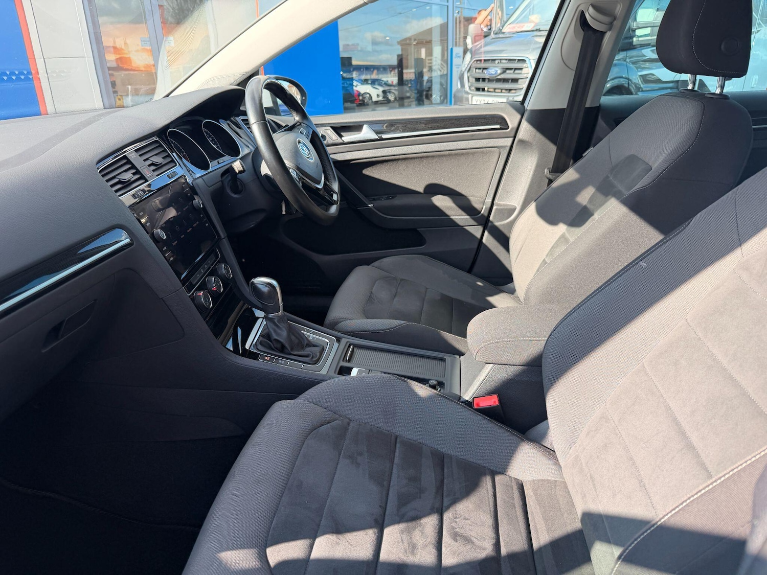 Used Volkswagen Golf 2017 for sale - 78086819: Photo 17