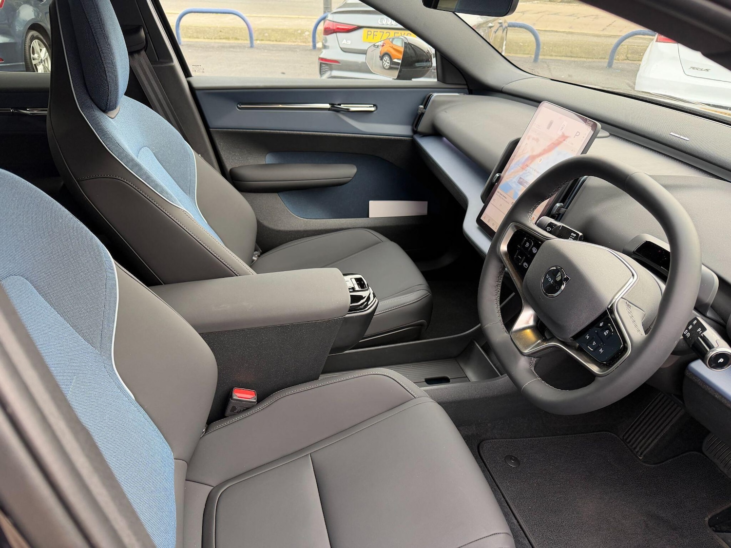 Used Volvo EX30 2025 for sale - 77626145: Photo 9