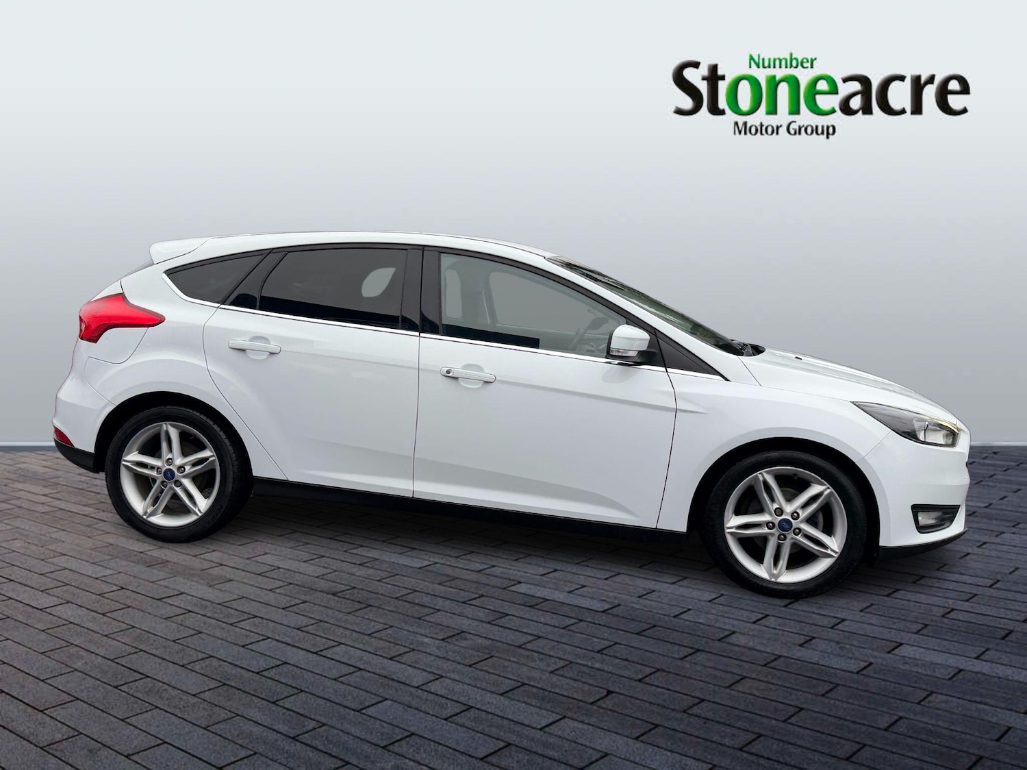 Used Ford Focus 2017 for sale - 77524472: Photo 2