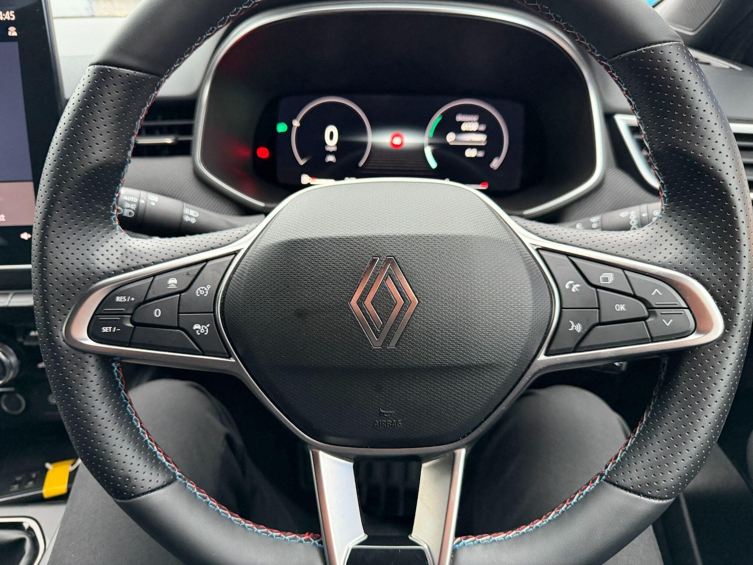 Used Renault Clio 2025 for sale - 77175082: Photo 13