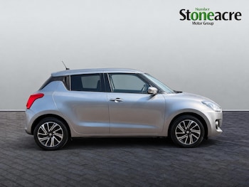 Used Suzuki Swift 2021 for sale - 79279339: Photo