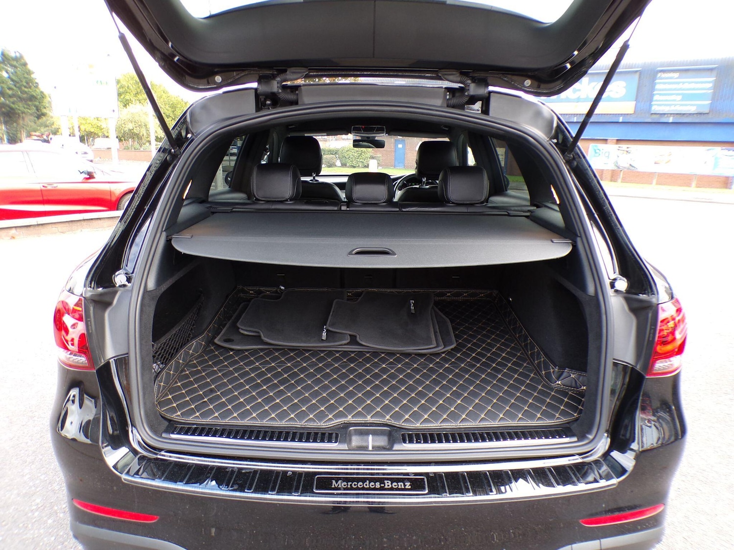 Used Mercedes-Benz GLC 2021 for sale - 76151142: Photo 10