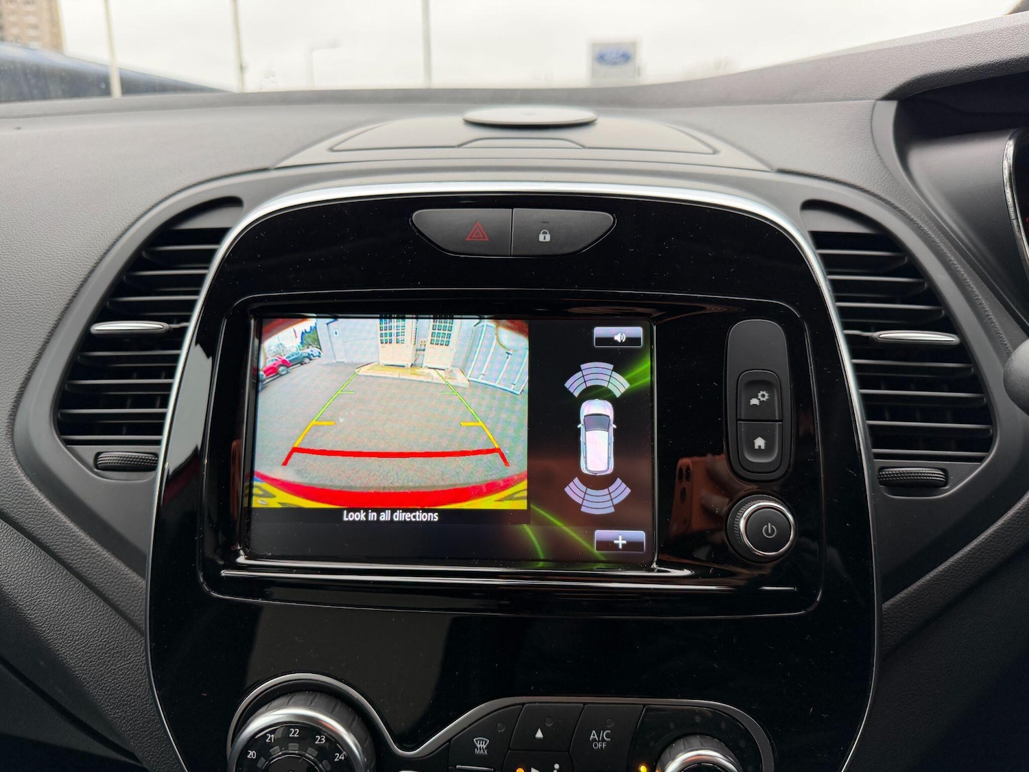 Used Renault Captur 2018 for sale - 77783358: Photo 19