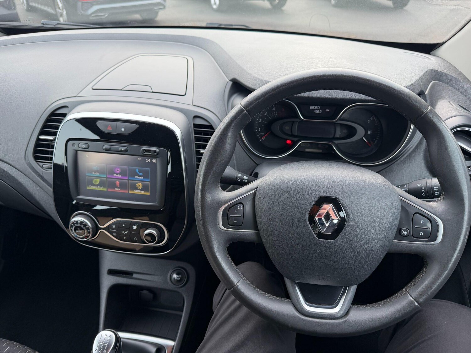 Used Renault Captur for sale - 77625792: Photo 11