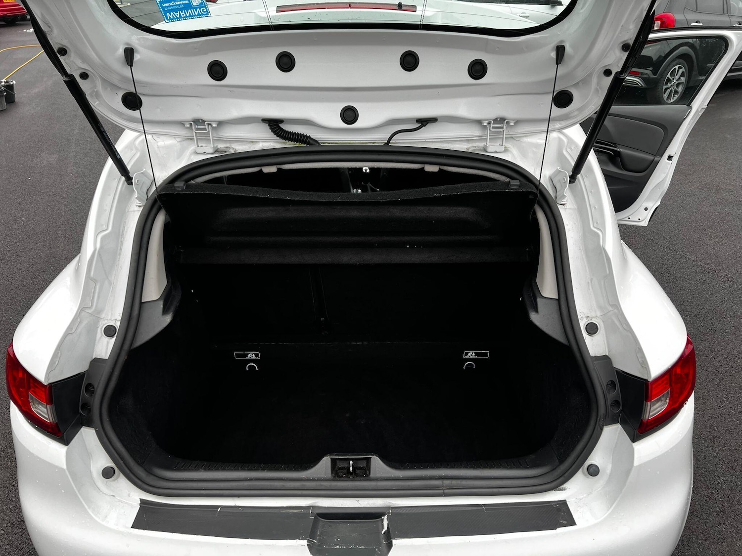 Used Renault Clio for sale - 77344673: Photo 10