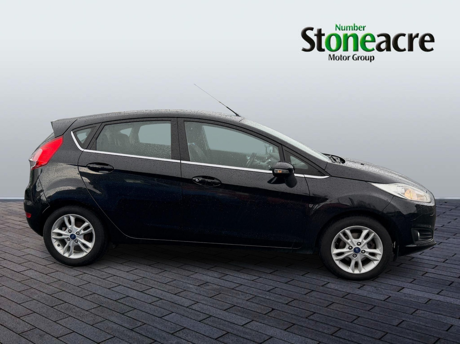 Used Ford Fiesta 2015 for sale - 77155564: Photo 2