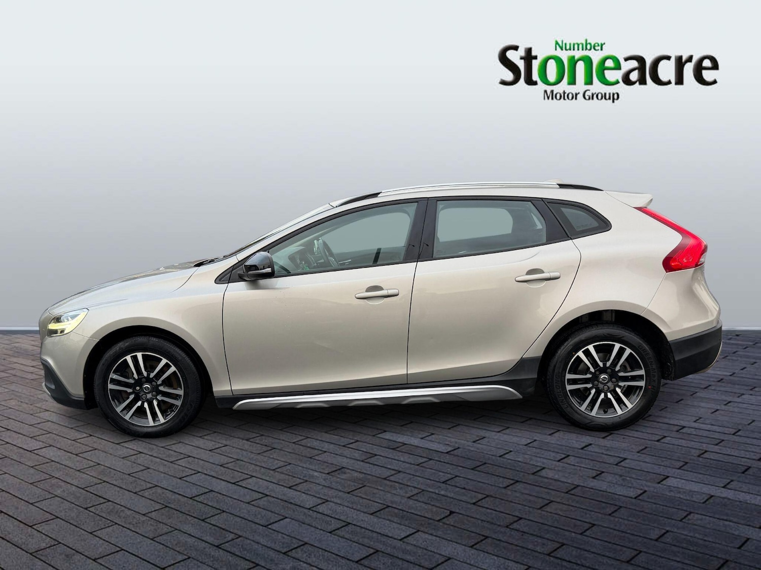 Used Volvo V40 Cross Country 2016 for sale - 76976497: Photo 6