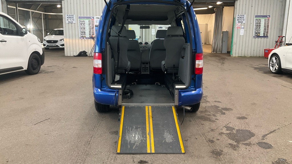 Used Volkswagen Caddy Maxi Life 2010 for sale - 78010896: Photo 7