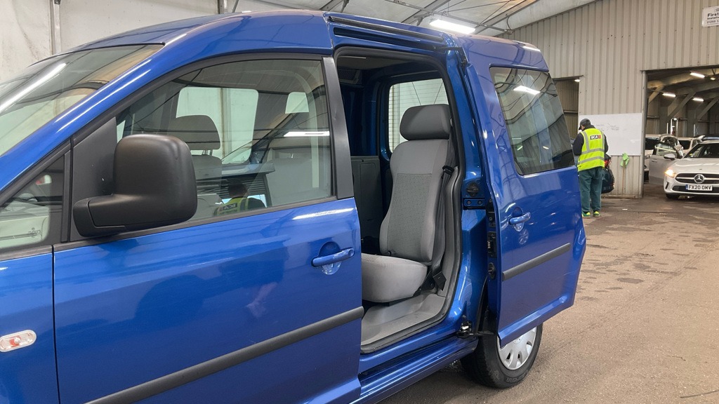 Used Volkswagen Caddy Maxi Life 2010 for sale - 78010896: Photo 8