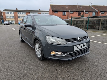 Used Volkswagen Polo 2015 for sale - 77152727: Photo