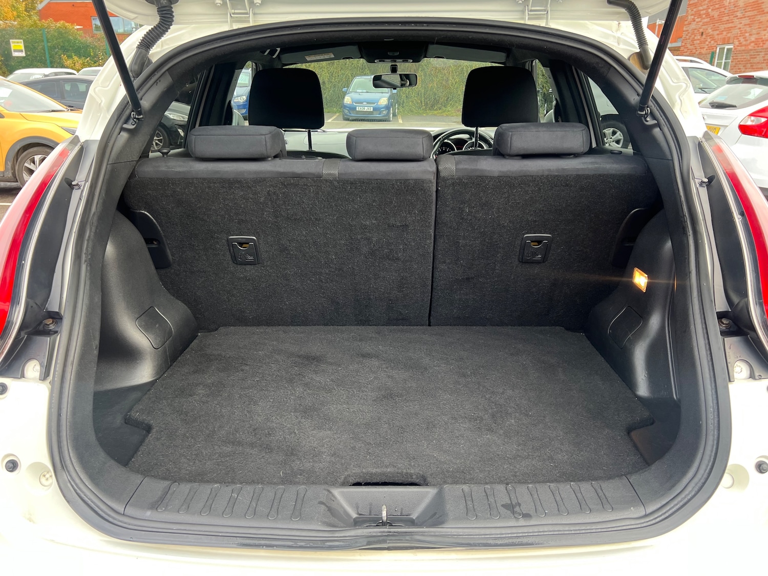 Used Nissan Juke 2015 for sale - 76416565: Photo 9