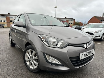 Used Hyundai i20 2013 for sale - 76429525: Photo