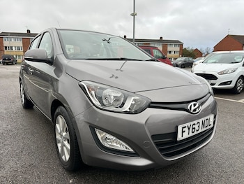 Used Hyundai i20 2013 for sale - 76429525: Photo
