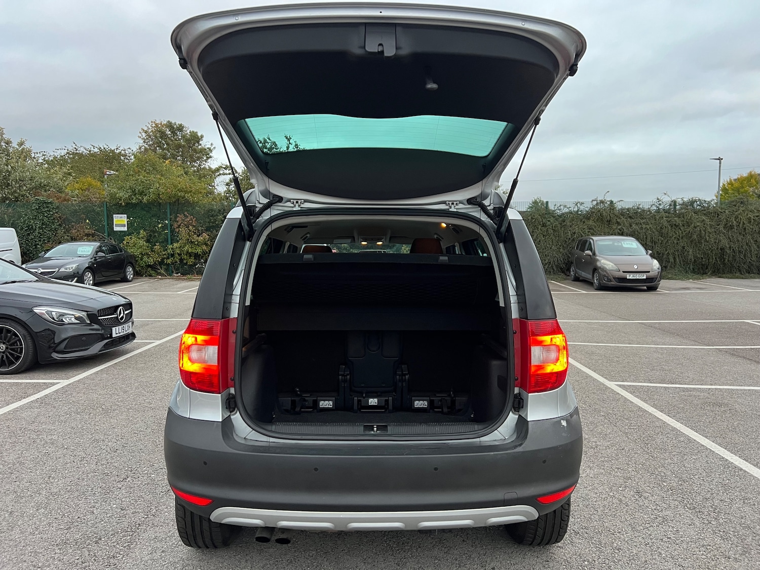 Used Skoda Yeti 2012 for sale - 75536103: Photo 8