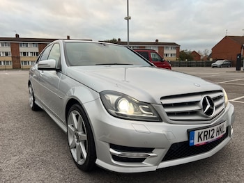 Used Mercedes-Benz C-Class 2012 for sale - 75639193: Photo 2