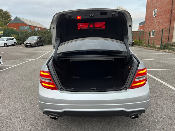 Used Mercedes-Benz C-Class 2012 for sale - 75639193: Photo 8