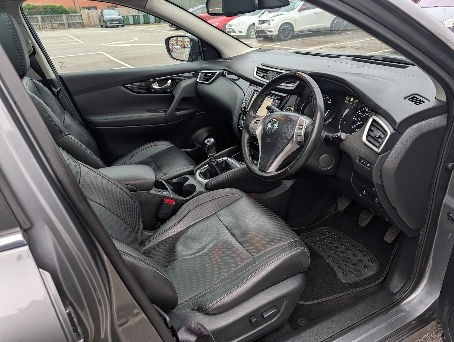 Used Nissan Qashqai 2017 for sale - 77639470: Photo 17