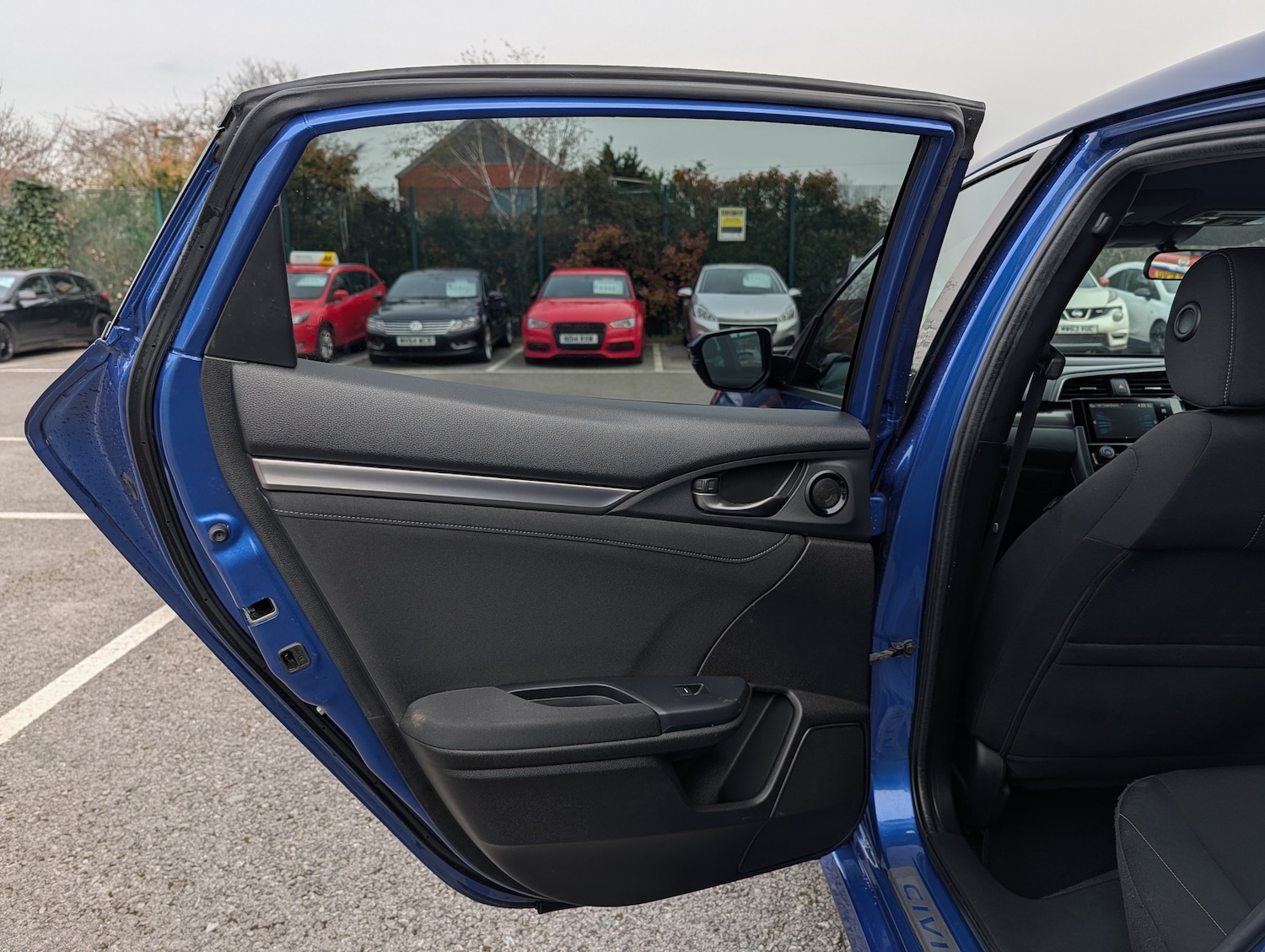 Used Honda Civic 2018 for sale - 78011893: Photo 31