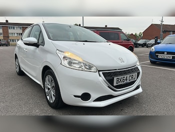 Used Peugeot 208 2014 for sale - 78466422: Photo