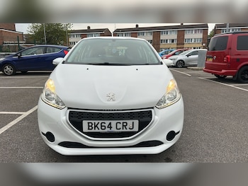 Used Peugeot 208 2014 for sale - 78466422: Photo