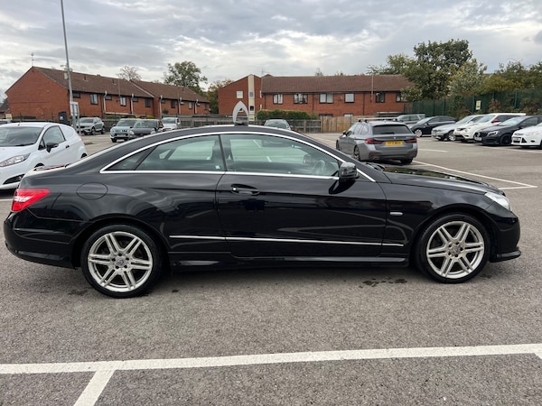 Used Mercedes-Benz E-Class 2011 for sale - 76171035: Photo 11