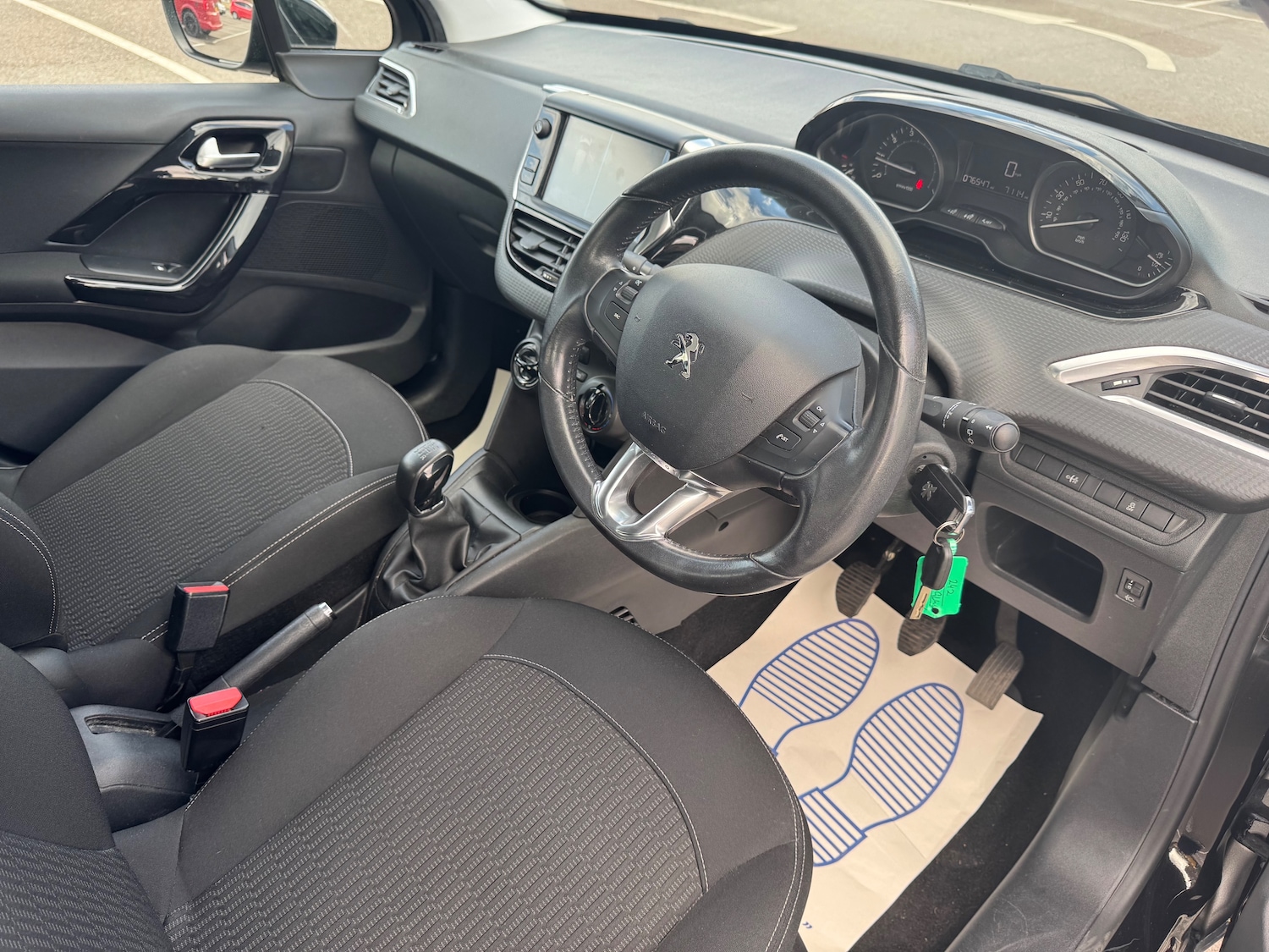 Used Peugeot 208 2017 for sale - 76416555: Photo 13