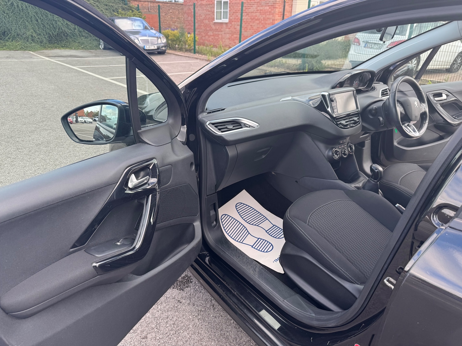 Used Peugeot 208 2017 for sale - 76416555: Photo 15