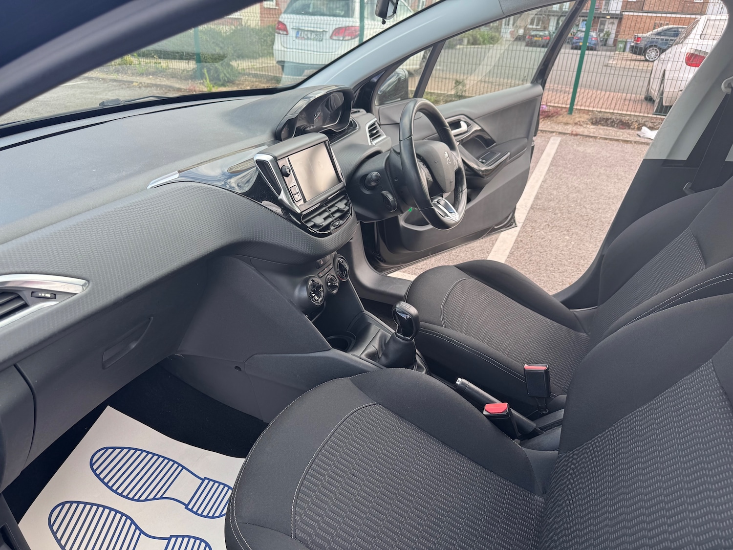 Used Peugeot 208 2017 for sale - 76416555: Photo 16