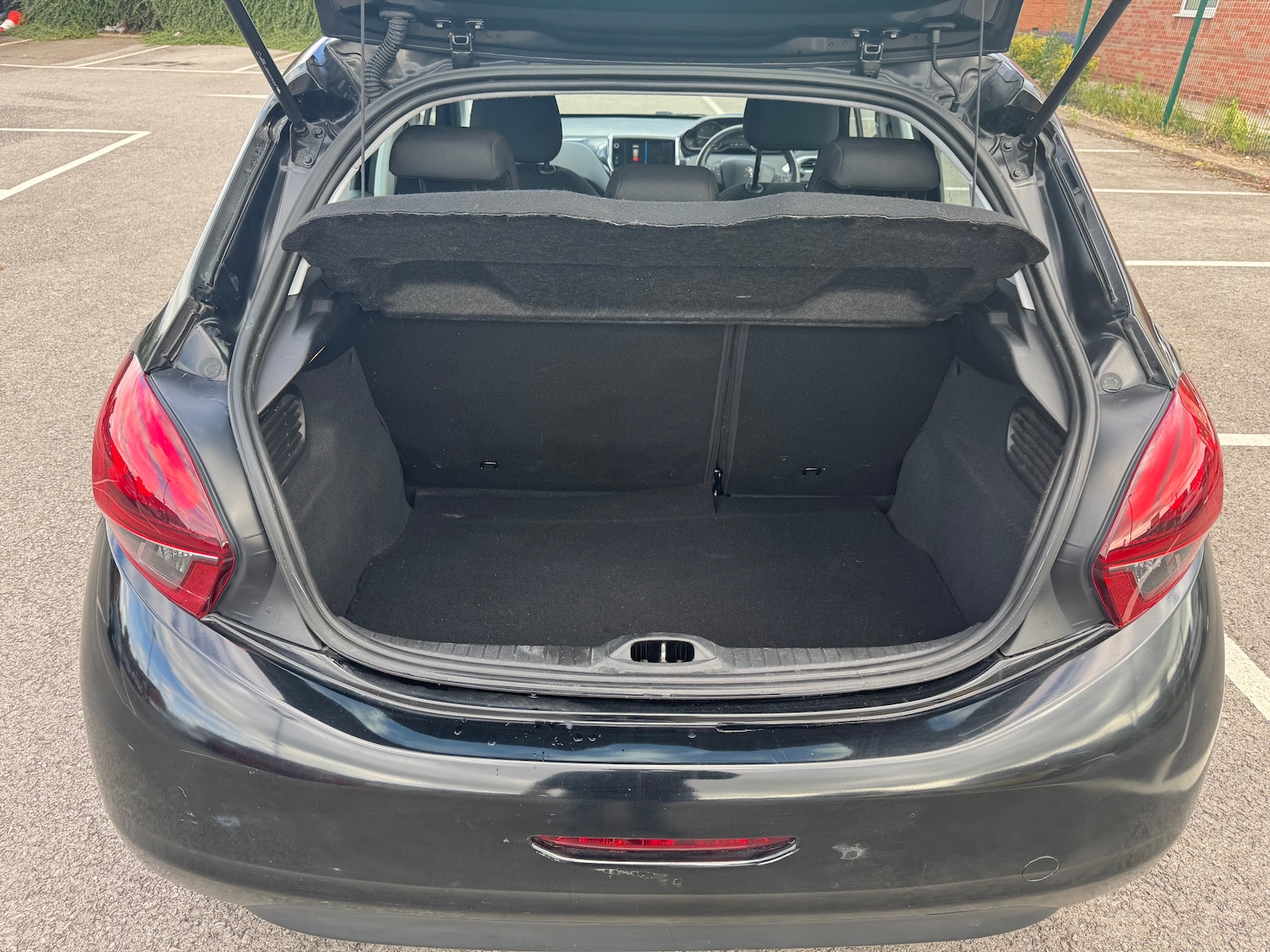 Used Peugeot 208 2017 for sale - 76416555: Photo 8