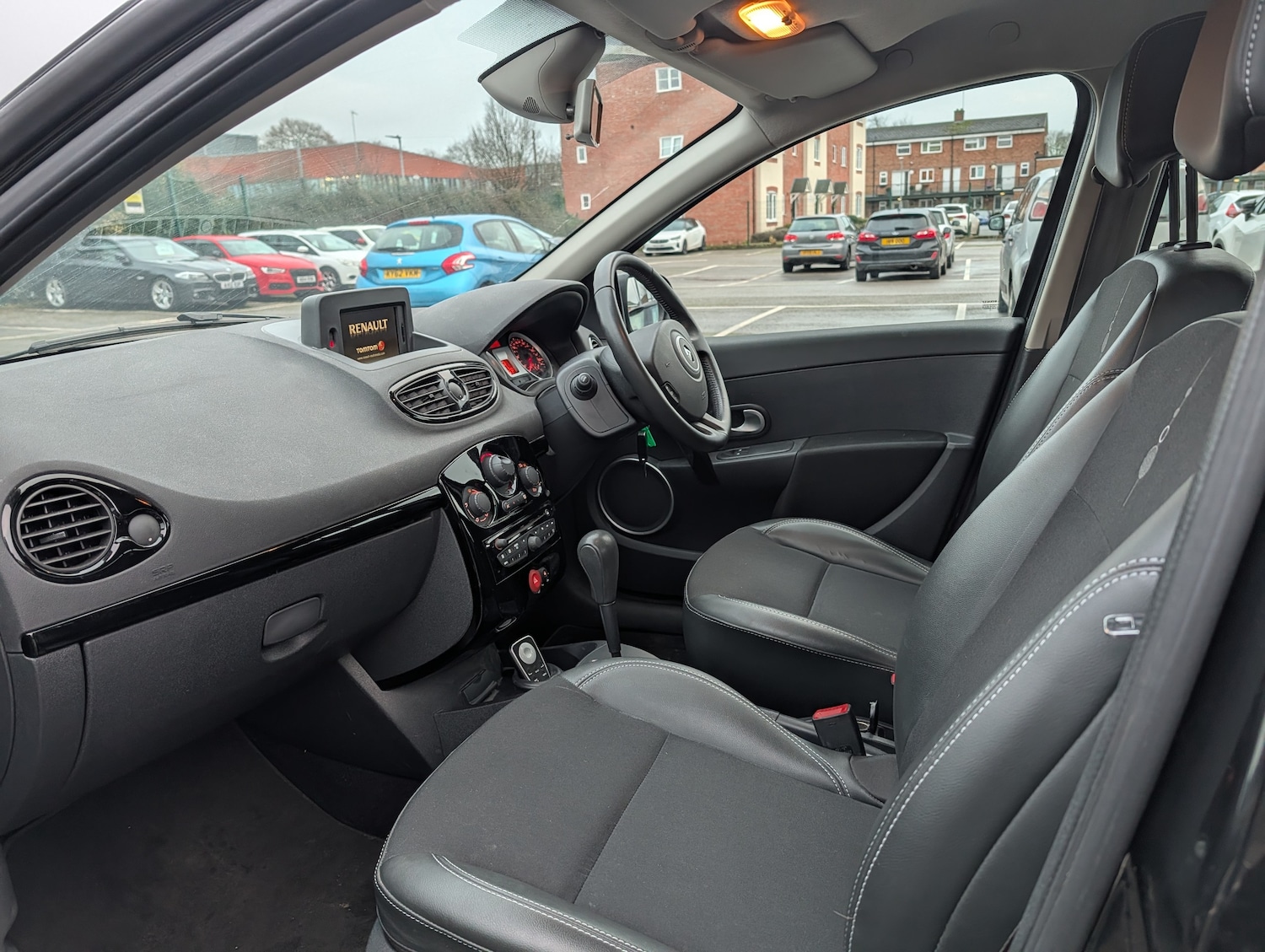 Used Renault Clio 2012 for sale - 77620395: Photo 16