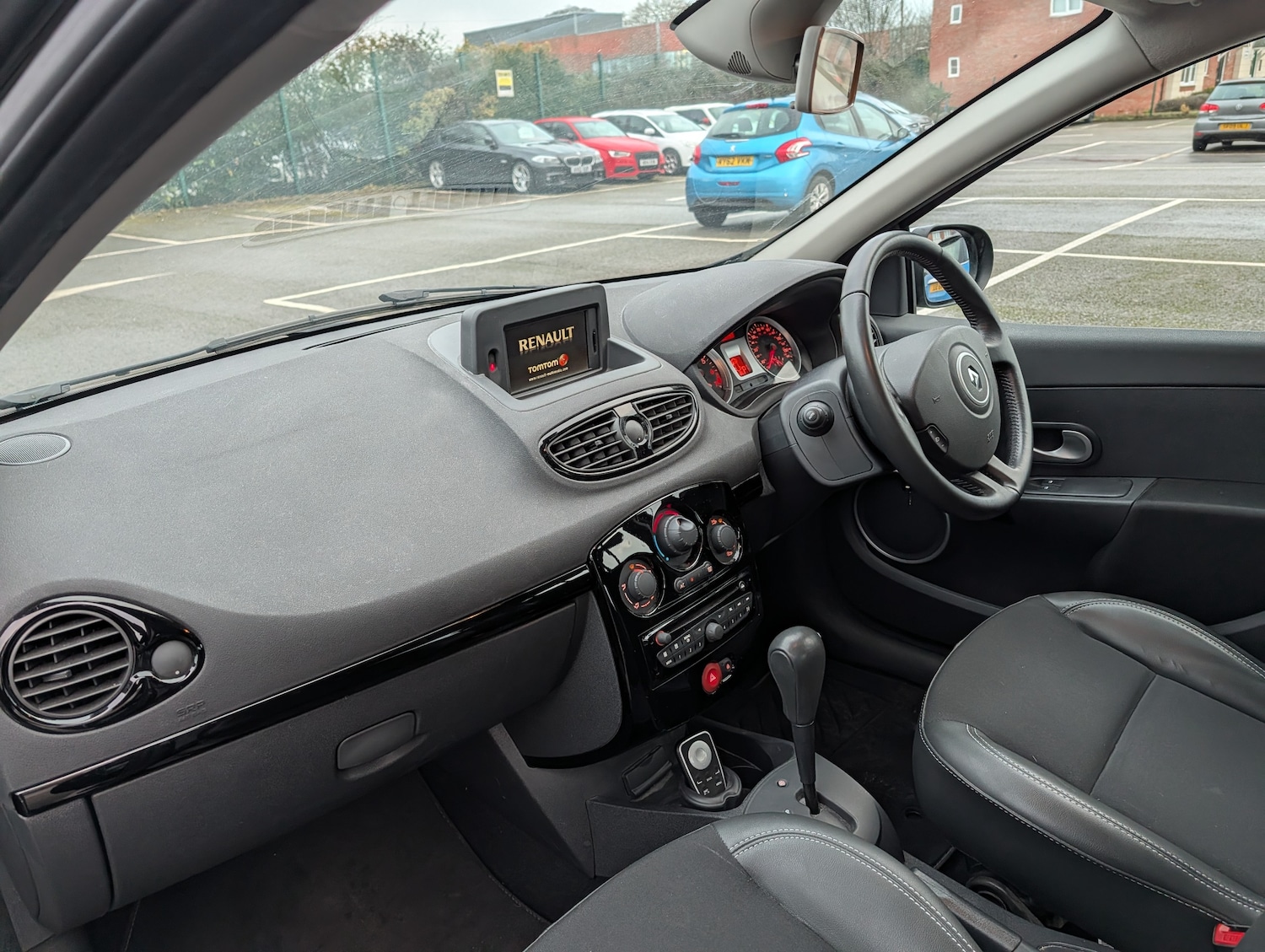 Used Renault Clio 2012 for sale - 77620395: Photo 17