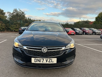 Used Vauxhall Astra 2017 for sale - 75440460: Photo