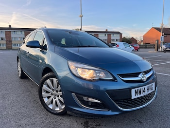 Vauxhall - Astra