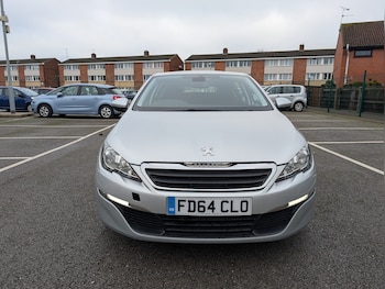 Used Peugeot 308 2014 for sale - 77152724: Photo