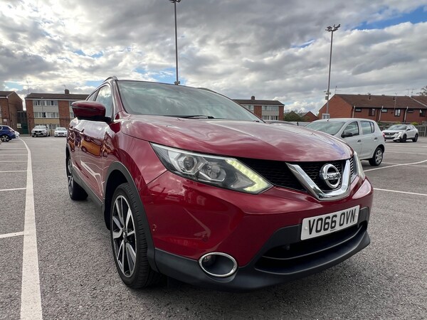 Used Nissan Qashqai 2016 for sale - 75683534: Photo 2