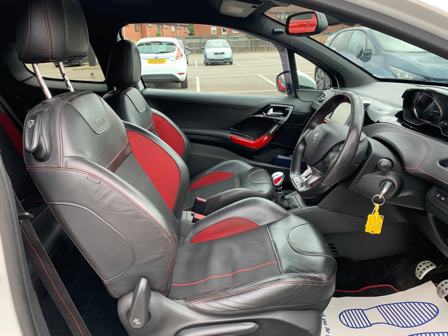 Used Peugeot 208 2015 for sale - 76416566: Photo 11